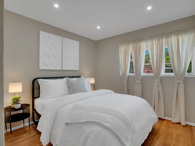 Meadowbrook Dr — Photo 15