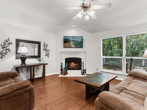 3rd image of 9943 Wethers Field Cir
