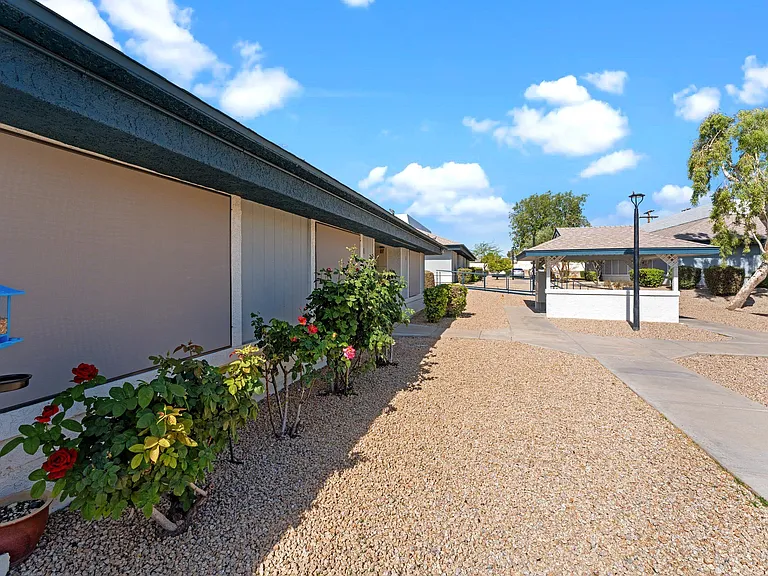 Coronado Glen Apartments — Photo 28