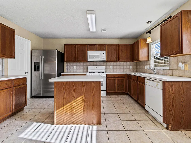 18327 Atasca Woods Trce — Photo 18