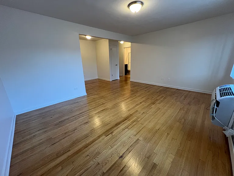6010 N Winthrop Ave #303 — Photo 6