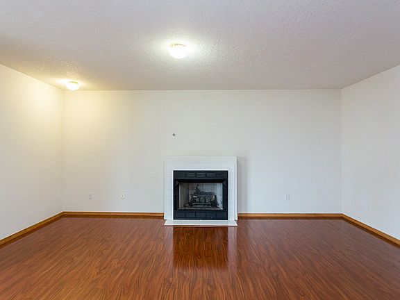 3rd image of 7249 SE Wrenfield St
