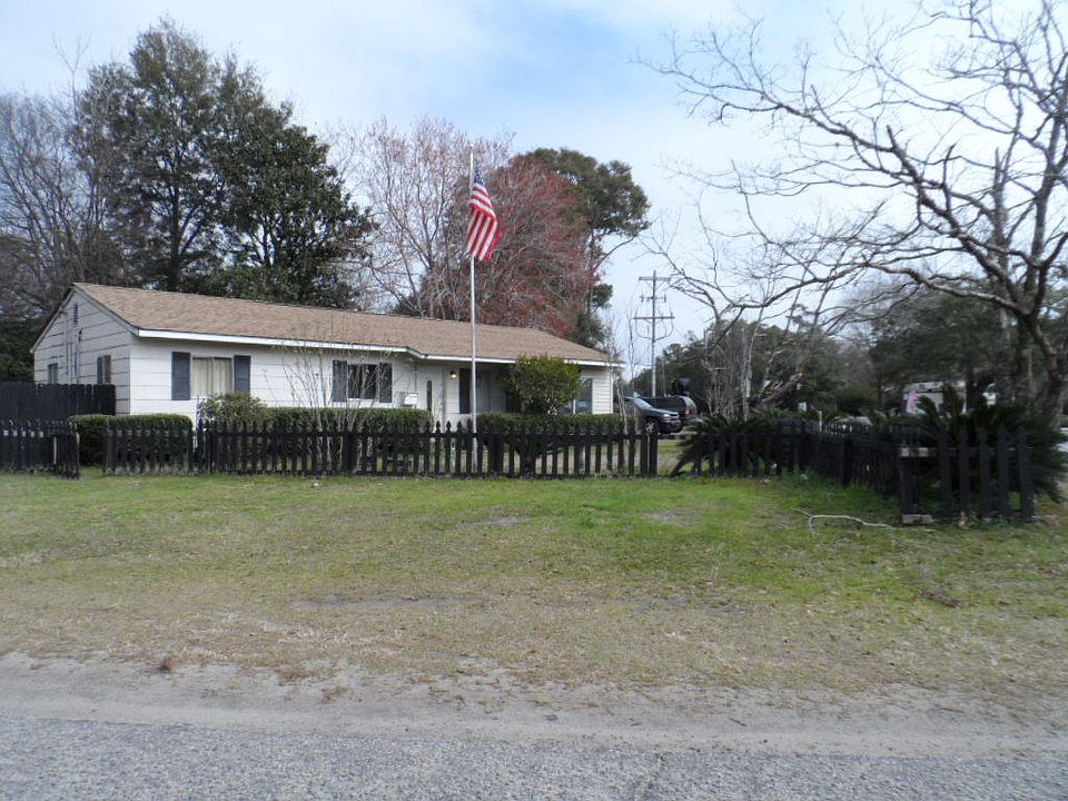 1st image of 3558 Maybank Hwy