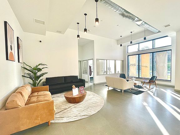 2nd image of 1909 Fawcett Ave #218