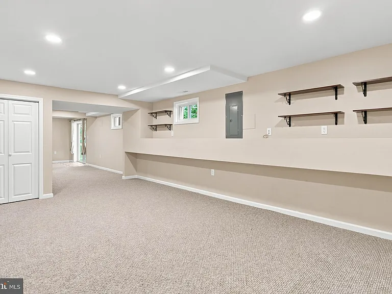 11414 Bronzedale Dr — Photo 46