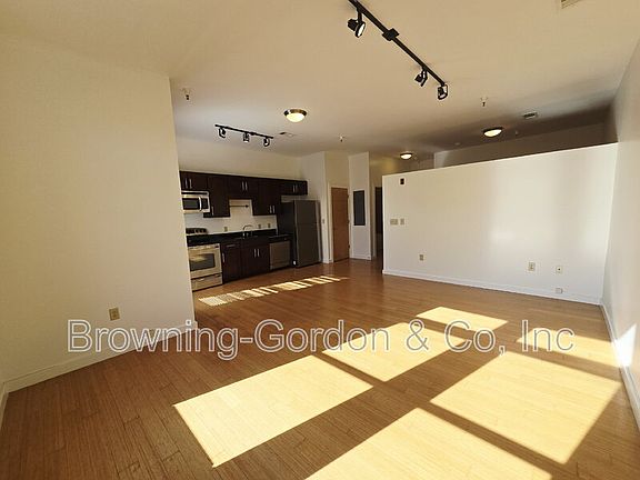 4th image of 1706 18th Ave S Suite 211