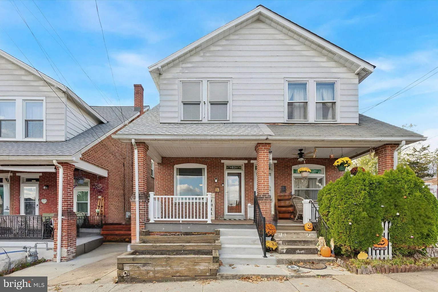 63 Edgewood St photo 1