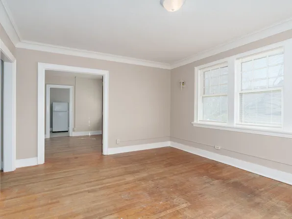Rollins Apartments, 216 S Mulanix St #302, Kirksville, MO 63501