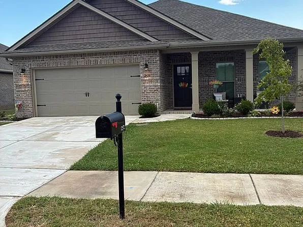 12572 Whitcomb Cir, Athens, AL 35613