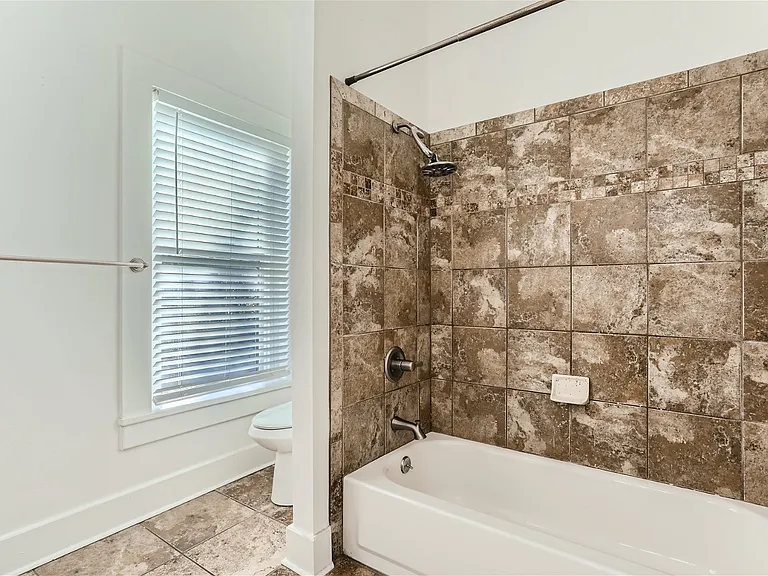 2418 Stout St #2 — Photo 6