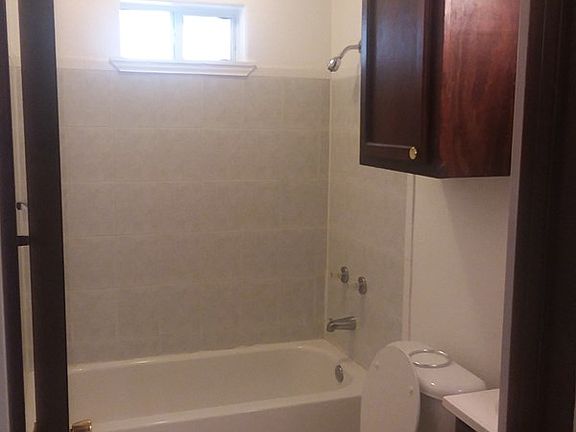5th image of 2202 Kimberly Ln