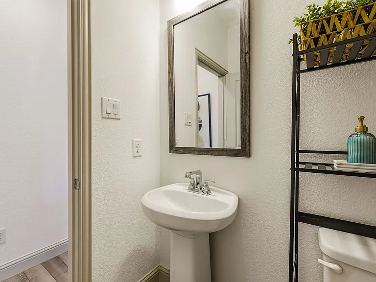 3720 Dutchess Dr — Photo 31
