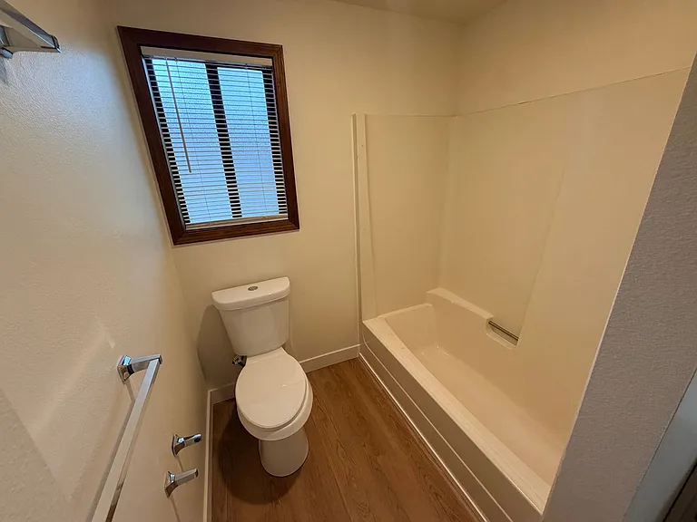 4389 Imperial Dr — Photo 19