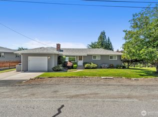 268 Alta Lake Rd, Pateros, WA 98846