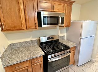 418 E St #2, Modesto, CA 95357