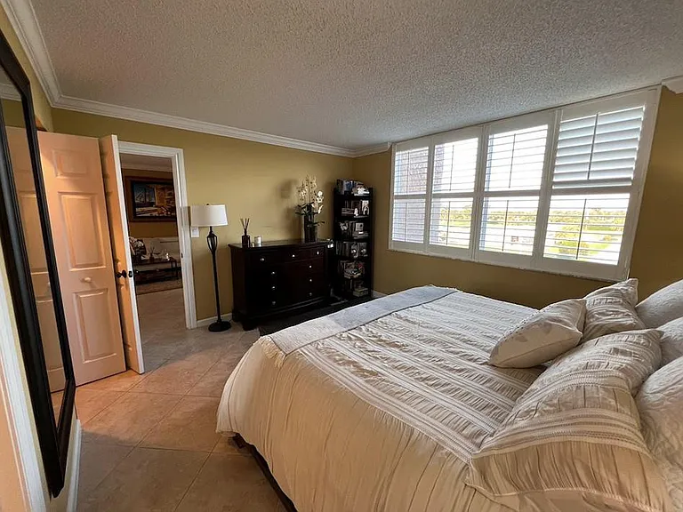 4550 NE 18th Ave #506 — Photo 14