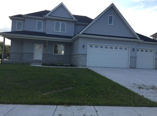 1814 Divine Dr, Rockford, IL 61107