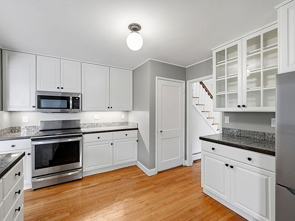 4th image of 139 Robinson Parkway