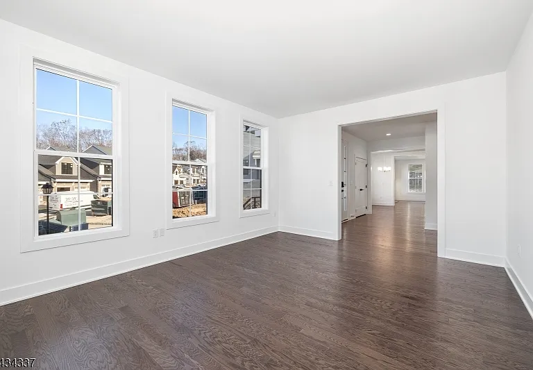 45 Swenson St — Photo 7