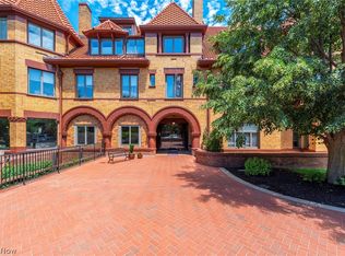 23200 Lake Rd APT 56, Bay Village, OH 44140