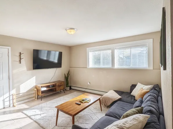 3401 E 15th Ave #1B, Anchorage, AK 99508