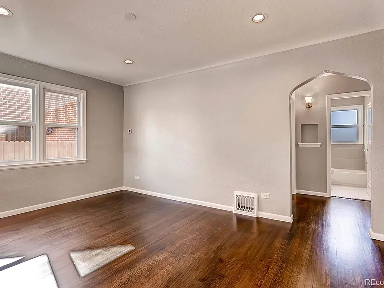 3541 N Saint Paul St — Photo 8