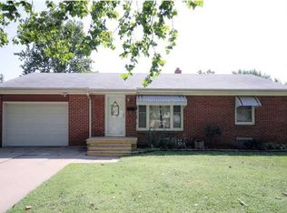 1938 S Pinecrest Ave, Wichita, KS 67218