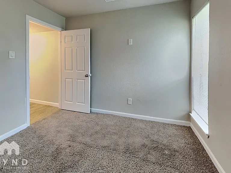 4523 Bayou Vista Dr — Photo 8