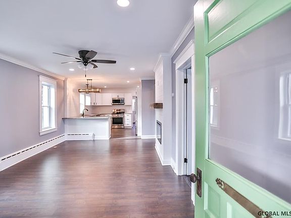 3rd image of 84 East St