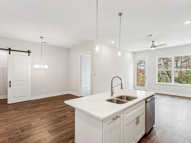 8210 Sonata Ln — Photo 6