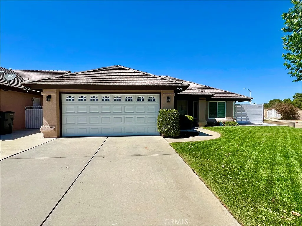 3 bed, 1511 sqft, $2,895 — Photo 1