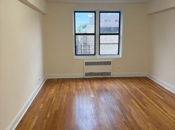 90 Laurel Hill Terrace image 1 of 5