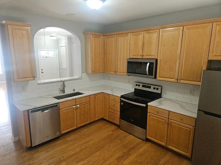 5714 Clearbay Ln — Photo 8