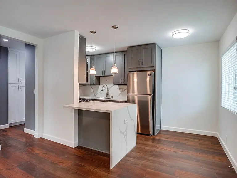 920 Enterprise Ave — Photo 17
