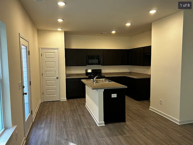 1400 Kammi St — Photo 6