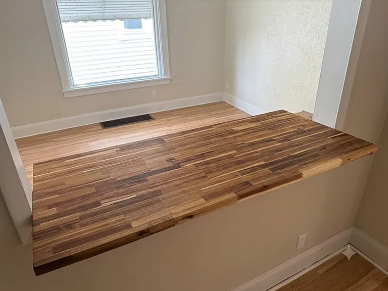 937 Howard St — Photo 14