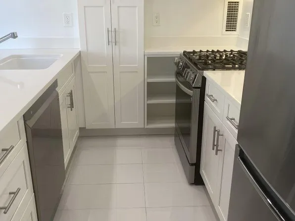 1 Irving Place image 6 of 27