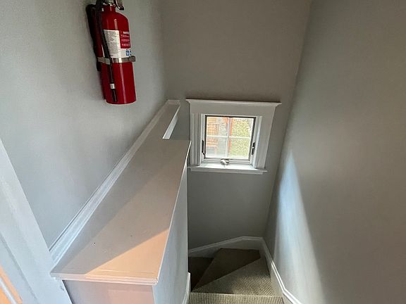4th image of 36 Gerald Rd #2