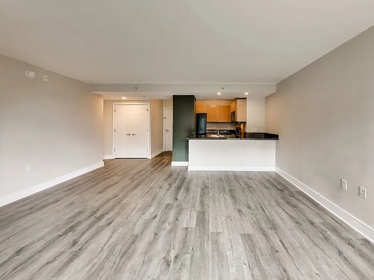 800 4th St SW #525 — Photo 2