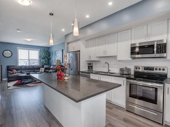 258 E Copperleaf Way SE, Calgary, AB T2Z 5E8