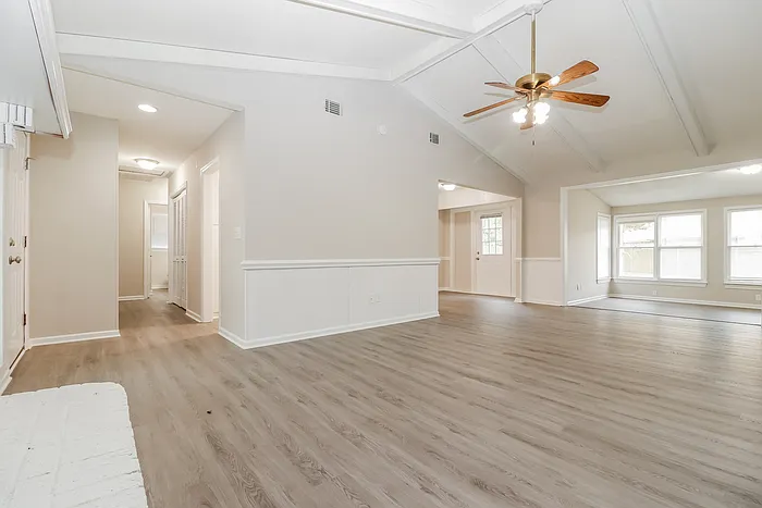 209 Buckskin Dr — Photo 5
