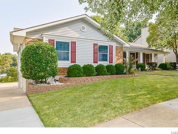 2nd image of 2935 Piney Pointe Dr