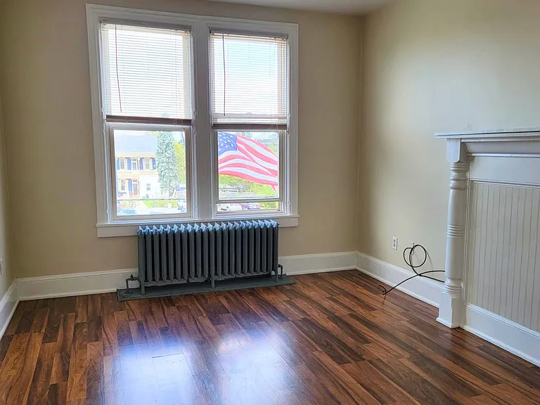 2 E Locust St #2 — Photo 5
