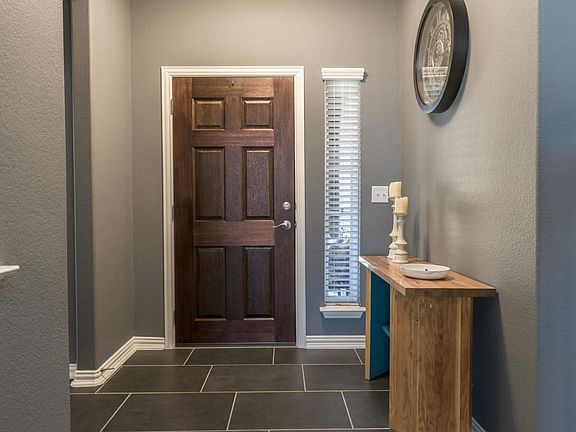 4th image of 226 Orchard Hill Trl