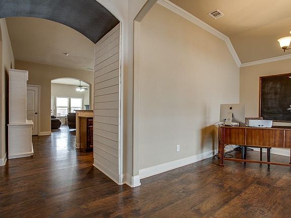 5th image of 896 Baldcypress Dr