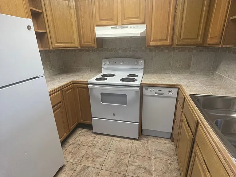 Concord Condominums — Photo 24