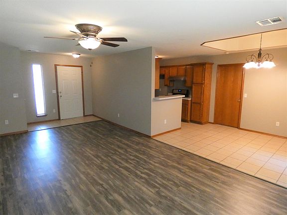 3rd image of 1128 NE 8th St