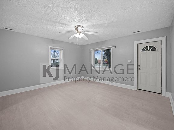 4th image of 5806 N Berry St