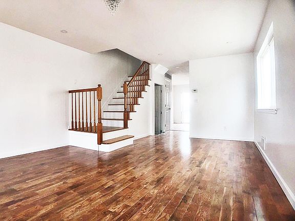 4th image of 117 Hett Ave #House