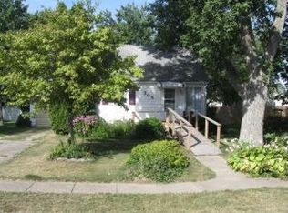 305 Broadway St S, Hartland, MN 56042